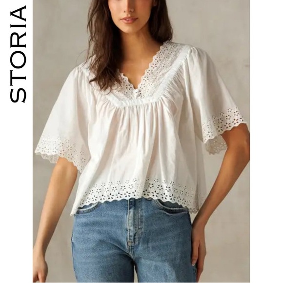 Storia Tops - Storia Off White Eyelet Blouse